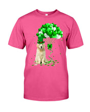 Load image into Gallery viewer, Golden Retriever  Lucky Balloons St. Patrick's Day Color Changing Mug Guys Tee
